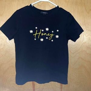 ☘️ 3 for $20! ☘️ Forever 21 Black Floral “Honey” T-Shirt- Size Small